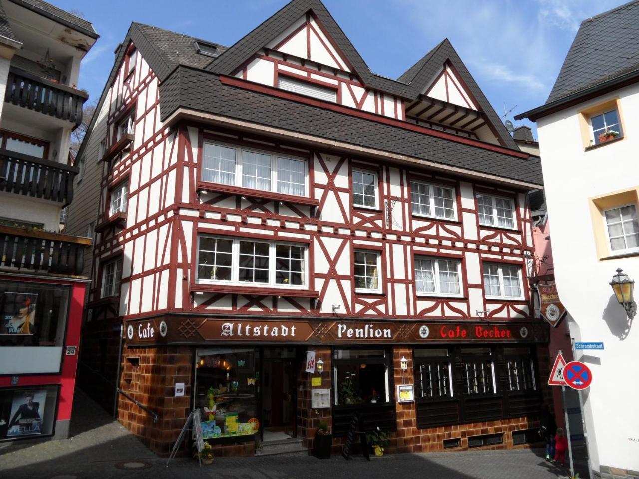 Altstadt Hotel Cochem Bagian luar foto